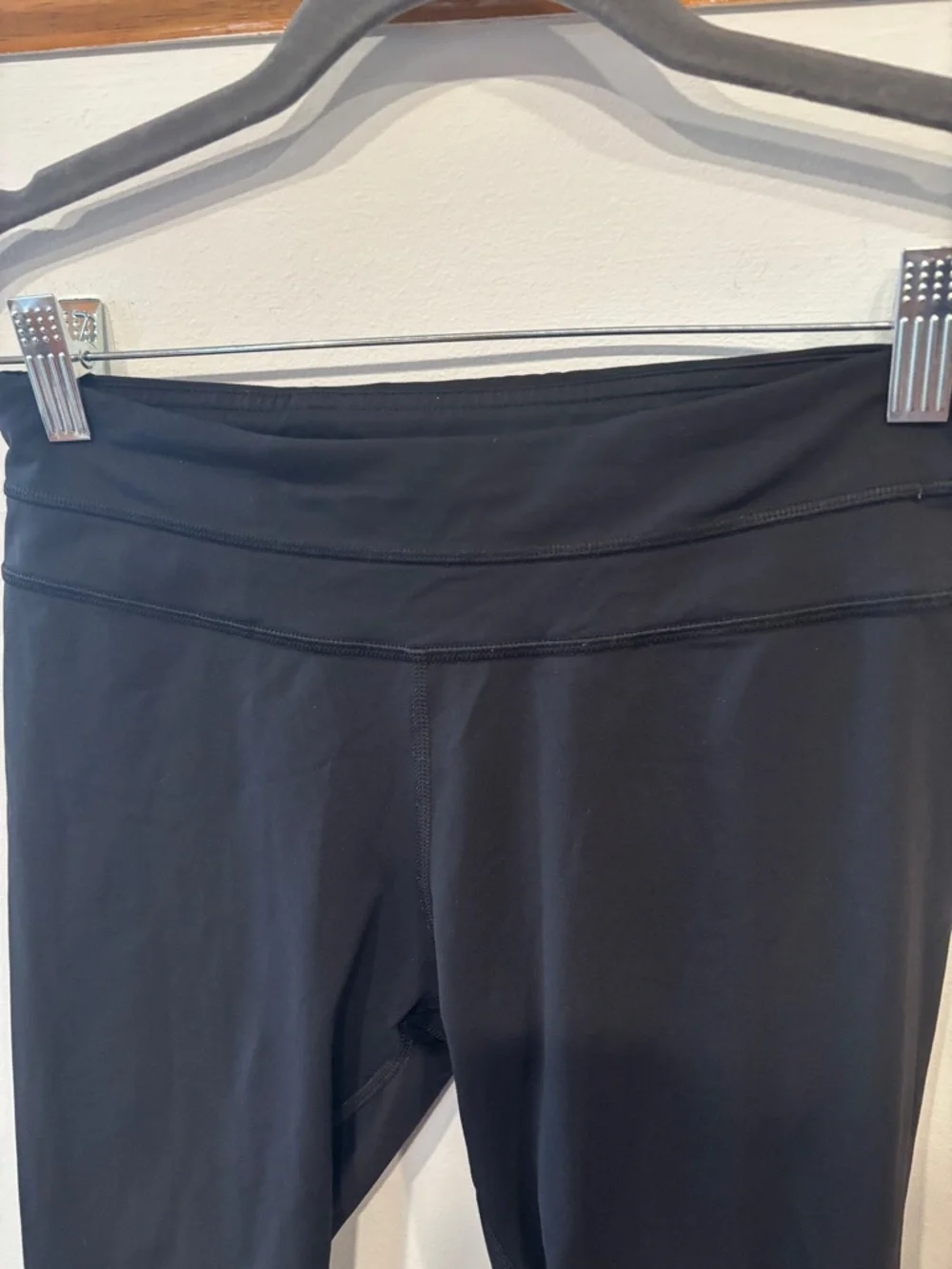 Lululemon Fast and Free Black High-Waist Cropped Athletic Leggings - Women’s 6